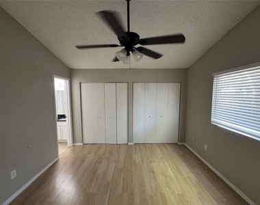 3808 Staghorn Circle S - Photo Thumbnail 12