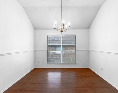 7921 Rattlers Court - Photo Thumbnail 7