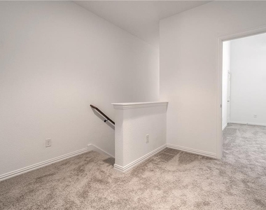 3708 Lantern Lane - Photo Thumbnail 17