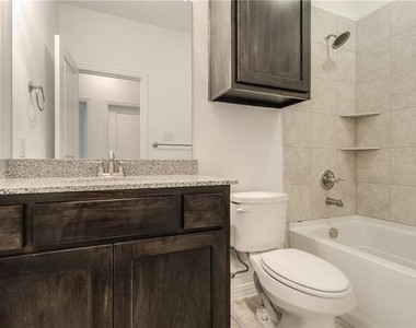 3708 Lantern Lane - Photo Thumbnail 21