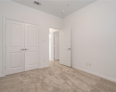 3708 Lantern Lane - Photo Thumbnail 23