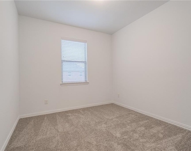 3708 Lantern Lane - Photo Thumbnail 22