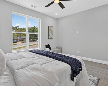 808 Premier - Photo Thumbnail 34