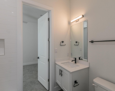 682 W Main Street - Photo Thumbnail 19