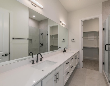 682 W Main Street - Photo Thumbnail 24