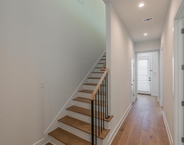 682 W Main Street - Photo Thumbnail 26