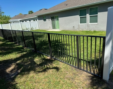 3804 Lancove Way - Photo Thumbnail 1