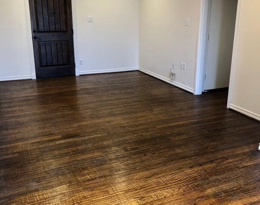 1425 Marion Drive - Photo Thumbnail 1