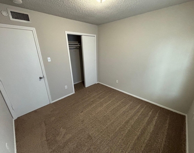 10311 Tamworth Drive - Photo Thumbnail 8