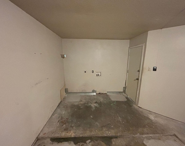 10311 Tamworth Drive - Photo Thumbnail 13