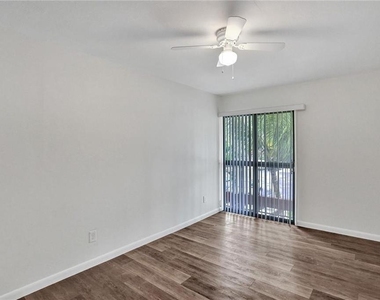 4924 Sheridan Street - Photo Thumbnail 18