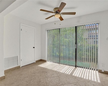 4924 Sheridan Street - Photo Thumbnail 28