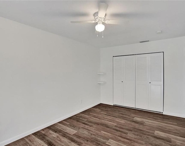 4924 Sheridan Street - Photo Thumbnail 19