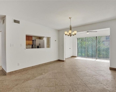 4924 Sheridan Street - Photo Thumbnail 27