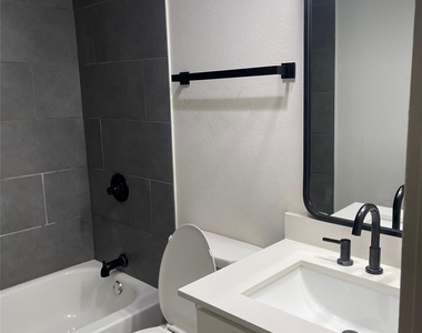 3627 Almazan Drive - Photo Thumbnail 12