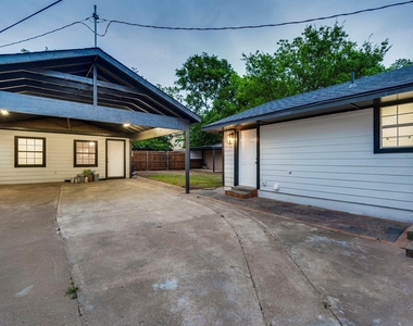 4728 Houghton Avenue - Photo Thumbnail 4