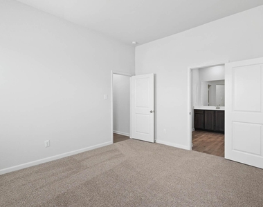 9612 Stranton Drive - Photo Thumbnail 5