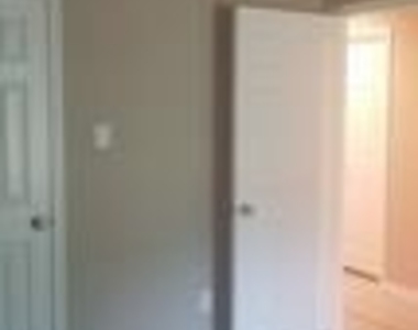 2004 Huntingdon Avenue - Photo Thumbnail 3