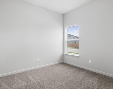 9609 Logan Square Drive - Photo Thumbnail 5