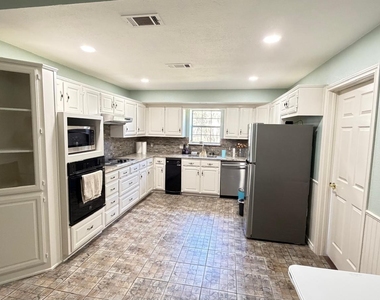 5300 County Road 437 - Photo Thumbnail 2