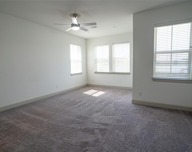 1577 Jackson Street - Photo Thumbnail 16