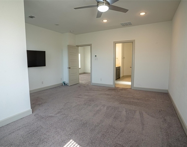 1577 Jackson Street - Photo Thumbnail 17