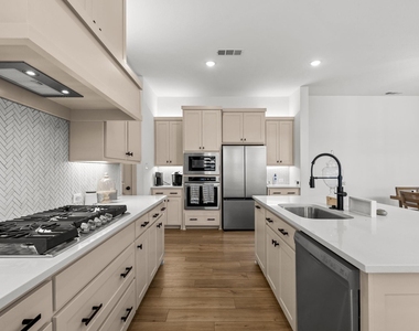 9540 Hedge Street - Photo Thumbnail 16