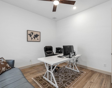 9540 Hedge Street - Photo Thumbnail 3