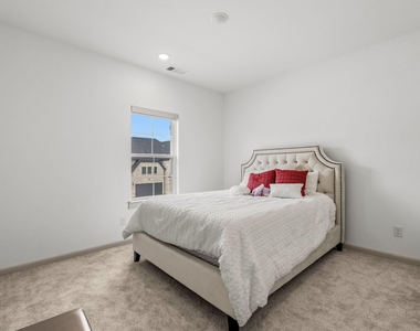9540 Hedge Street - Photo Thumbnail 24