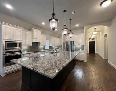 9741 Rio Frio Trail - Photo Thumbnail 7