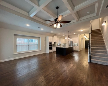 9741 Rio Frio Trail - Photo Thumbnail 11