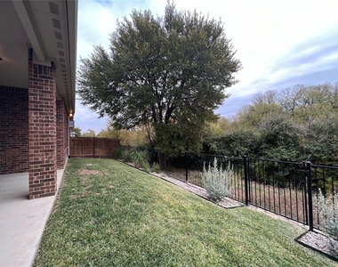 9741 Rio Frio Trail - Photo Thumbnail 28