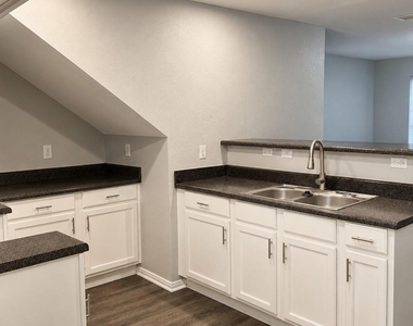 4011 Preferred Place - Photo Thumbnail 3