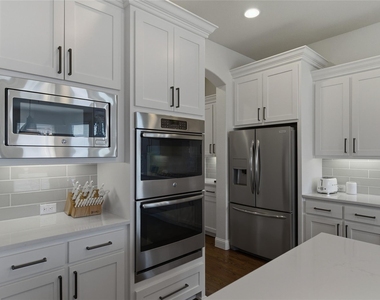 2801 Seabiscuit Road - Photo Thumbnail 13