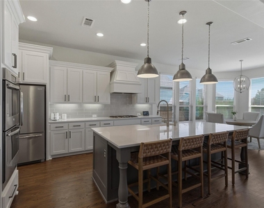 2801 Seabiscuit Road - Photo Thumbnail 12