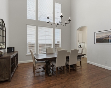 2801 Seabiscuit Road - Photo Thumbnail 7