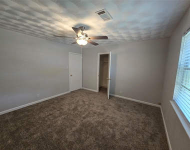 1623 Heather Glen Drive - Photo Thumbnail 11