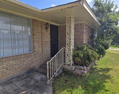 1623 Heather Glen Drive - Photo Thumbnail 2