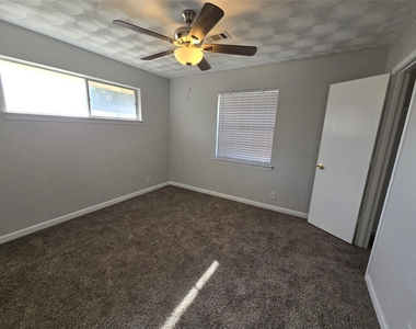 1623 Heather Glen Drive - Photo Thumbnail 15