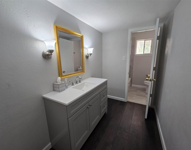 1623 Heather Glen Drive - Photo Thumbnail 18