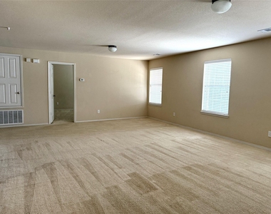 10687 Midway Drive - Photo Thumbnail 11