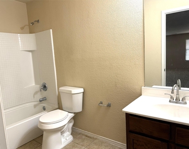 10687 Midway Drive - Photo Thumbnail 17