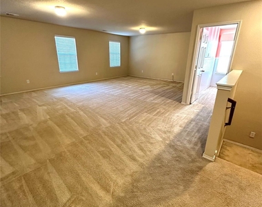 10687 Midway Drive - Photo Thumbnail 6