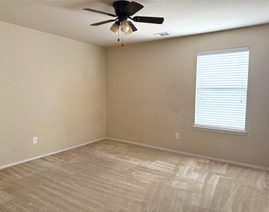 10687 Midway Drive - Photo Thumbnail 16