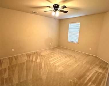 10687 Midway Drive - Photo Thumbnail 5