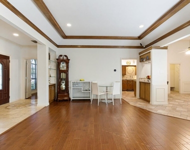 2817 Big Oaks Drive - Photo Thumbnail 3