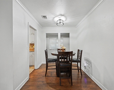 5008 Gilbert Drive - Photo Thumbnail 13