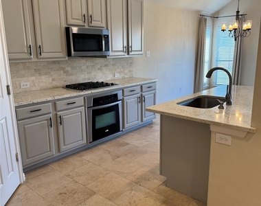 909 White Porch Avenue - Photo Thumbnail 7