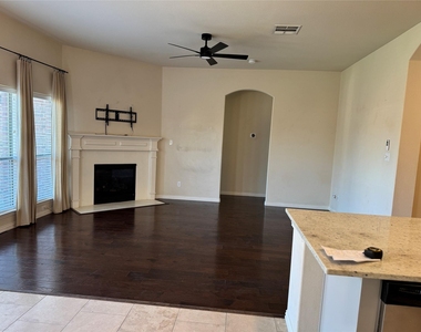 909 White Porch Avenue - Photo Thumbnail 10
