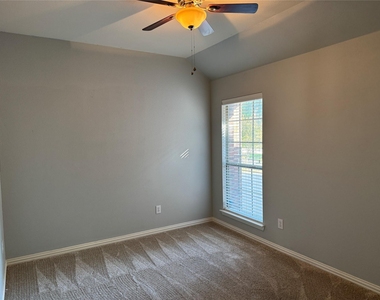 909 White Porch Avenue - Photo Thumbnail 17